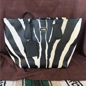 Coach Zebra Print Leather Tote – Black & White Animal Print – Classic Style